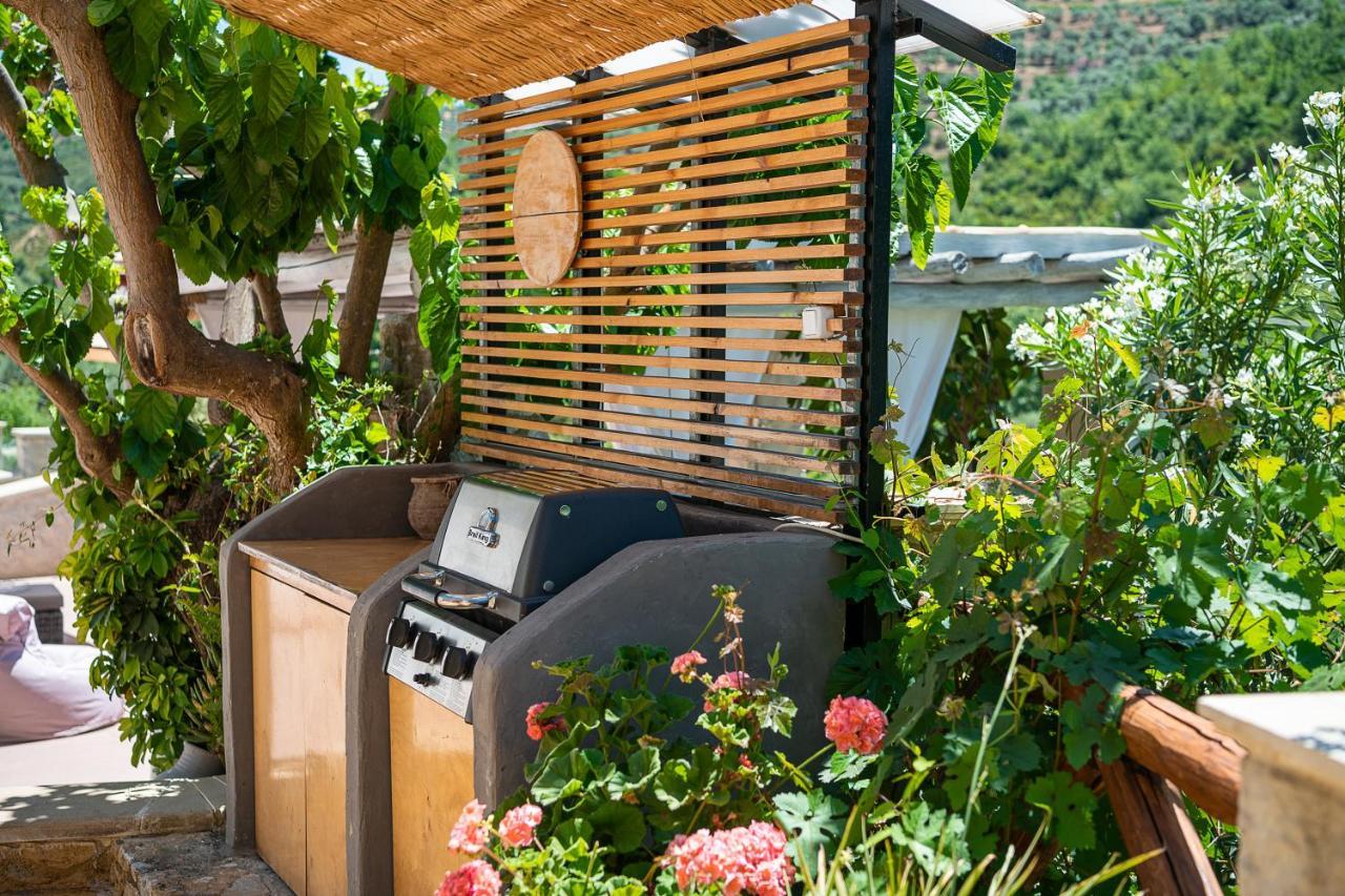 Verekinthos Villas - Pool, Hot Tub, Bbq, Kids Playground, Stunning Mountain Views Yerolákkos Exteriör bild