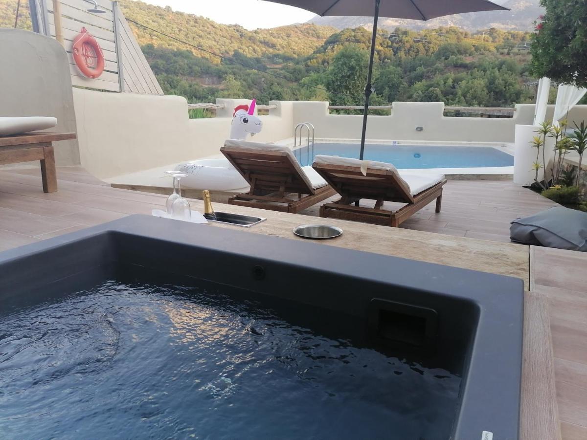 Verekinthos Villas - Pool, Hot Tub, Bbq, Kids Playground, Stunning Mountain Views Yerolákkos Exteriör bild