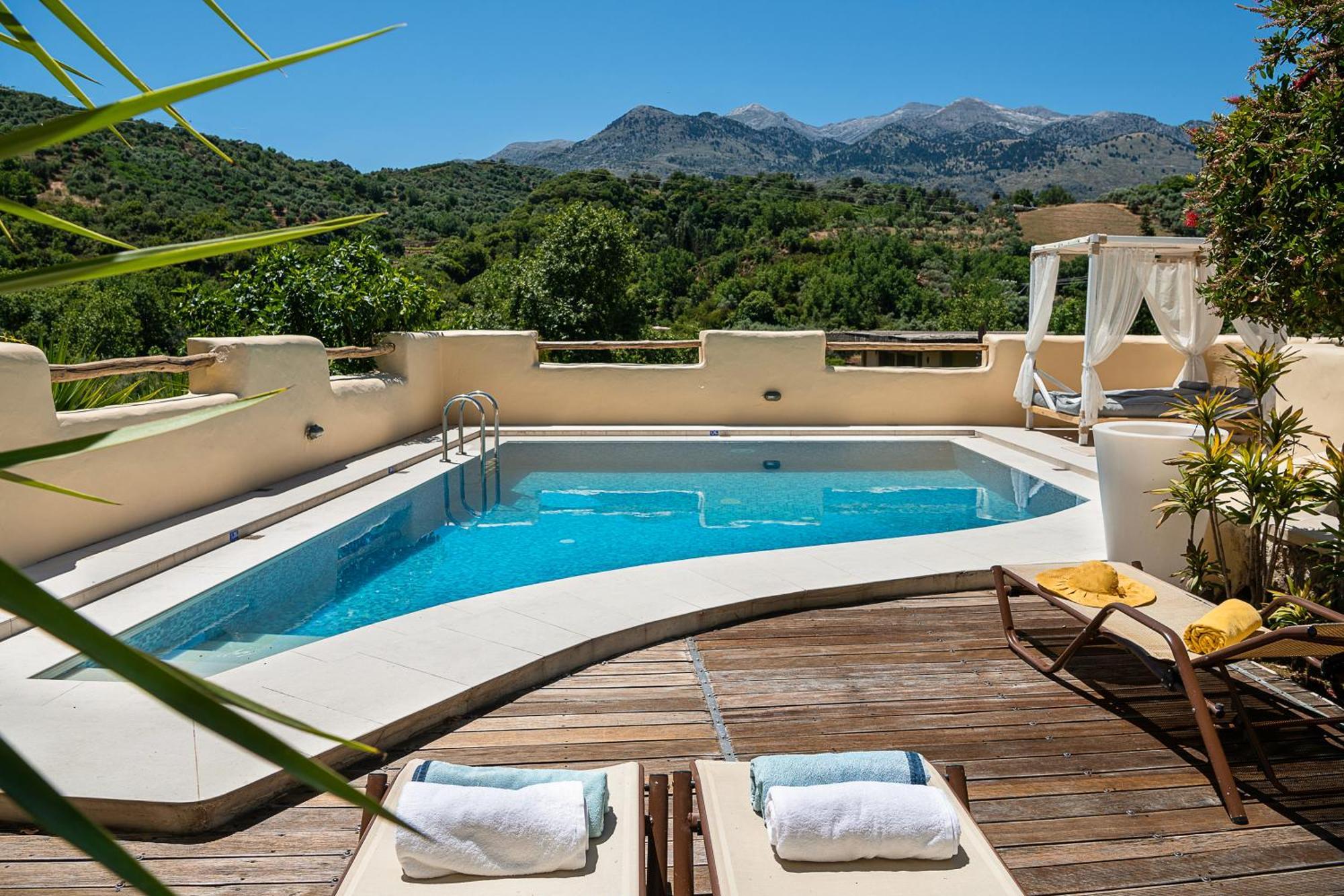 Verekinthos Villas - Pool, Hot Tub, Bbq, Kids Playground, Stunning Mountain Views Yerolákkos Exteriör bild