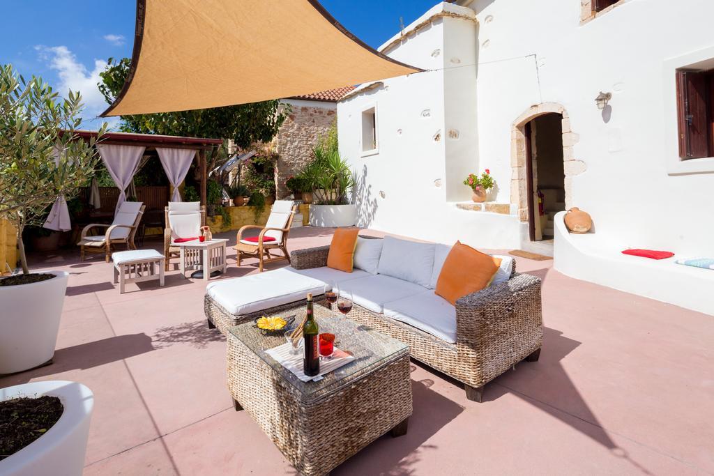 Verekinthos Villas - Pool, Hot Tub, Bbq, Kids Playground, Stunning Mountain Views Yerolákkos Exteriör bild